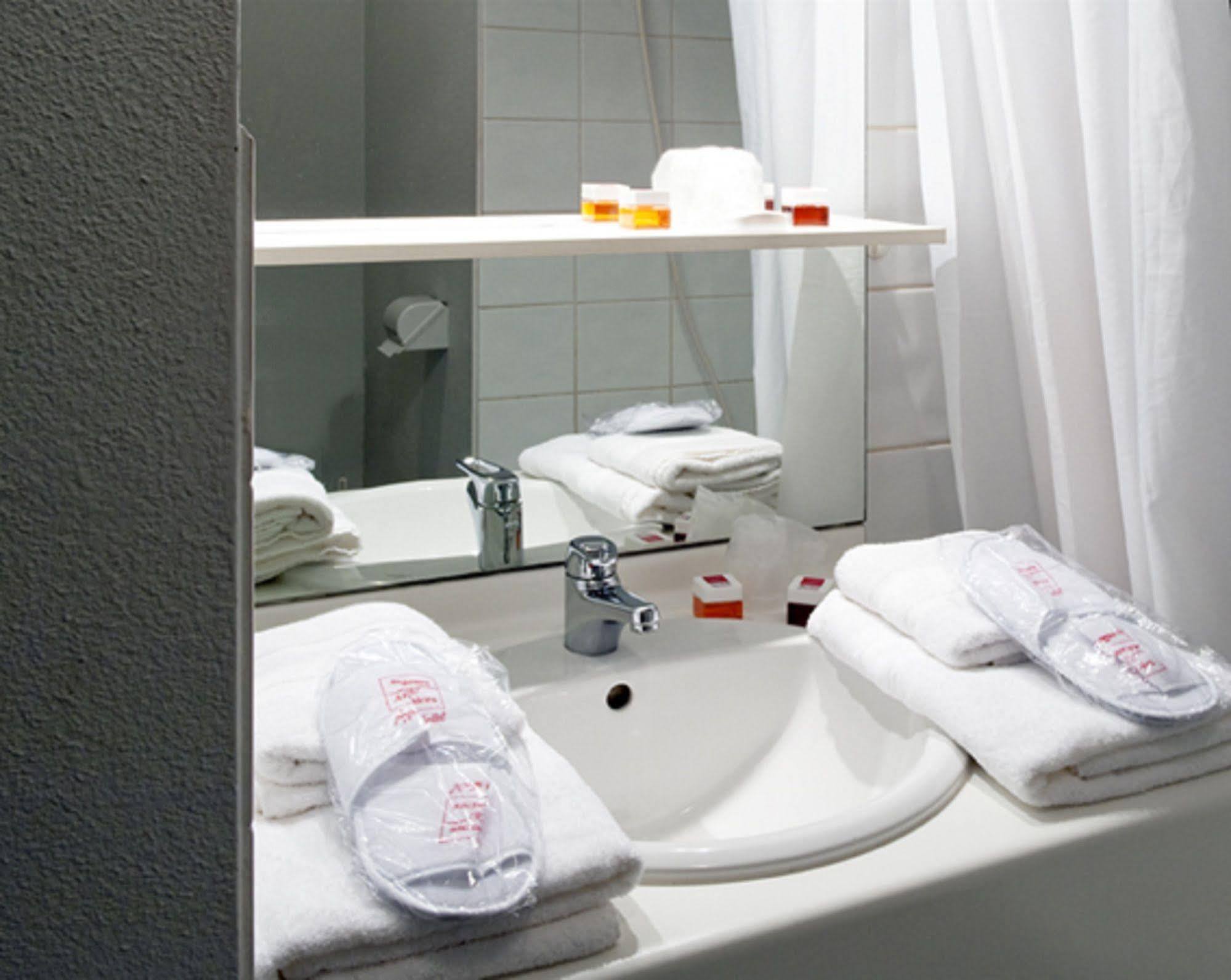 Sejours & Affaires Rouen Normandie Sotteville-les-Rouen Bagian luar foto